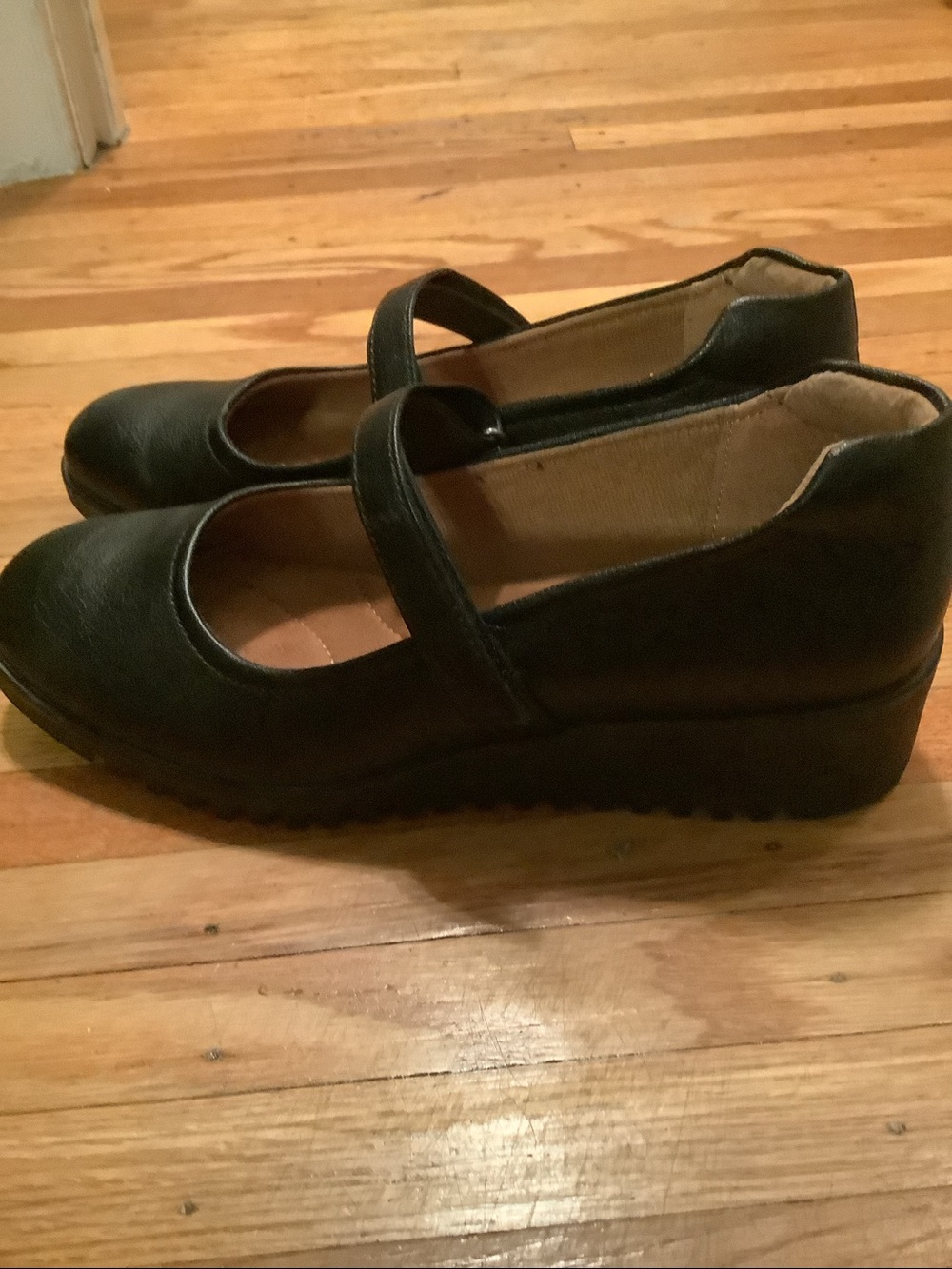 Only worn a few times - Eurosoft black leather Mary Jane Wedges size 8.5